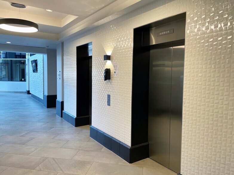 More Photos Of 5575 Tech Center Dr, Colorado Springs Office For Lease