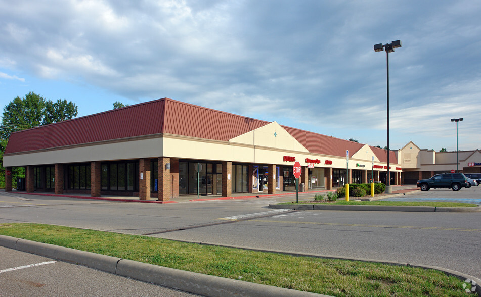 Primary Photo Of 1959-2107 Elm Rd NE, Warren Unknown For Lease