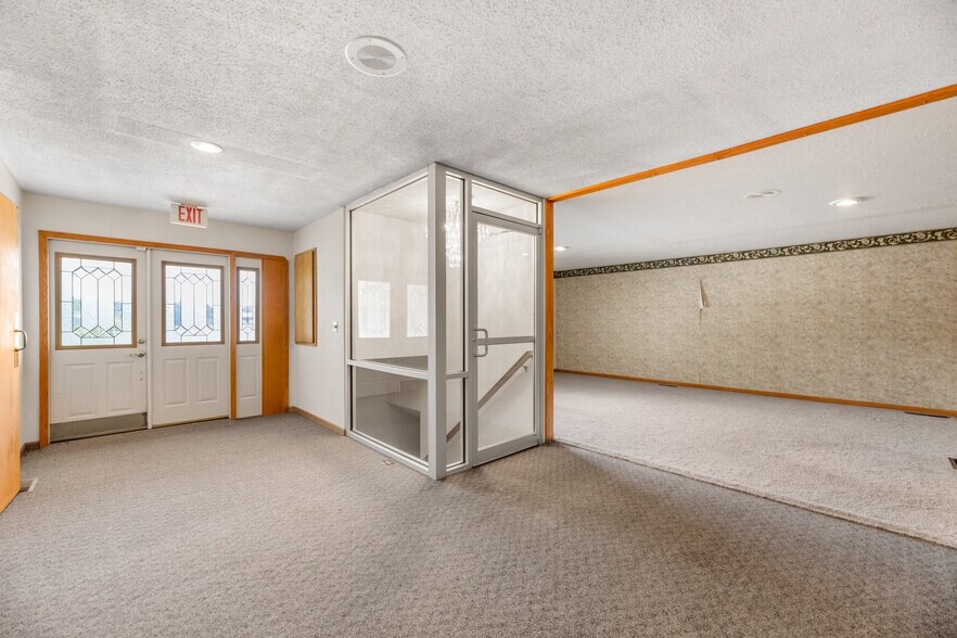 More Photos Of 106 Shadybrook Dr, Cheney Office For Sale