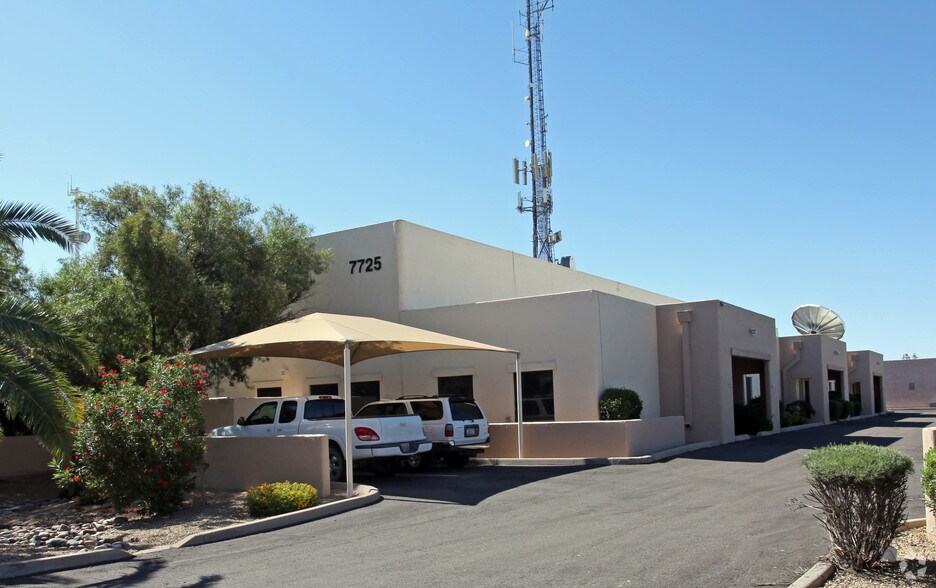 More Photos Of 7725 E Redfield Rd, Scottsdale Warehouse For Sale