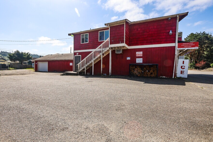 More Photos Of 814 Lincoln St, Hoquiam General Retail For Sale