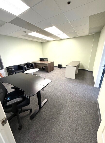 More Photos Of 150 SE 2nd Ave, Miami Office Residential For Sale