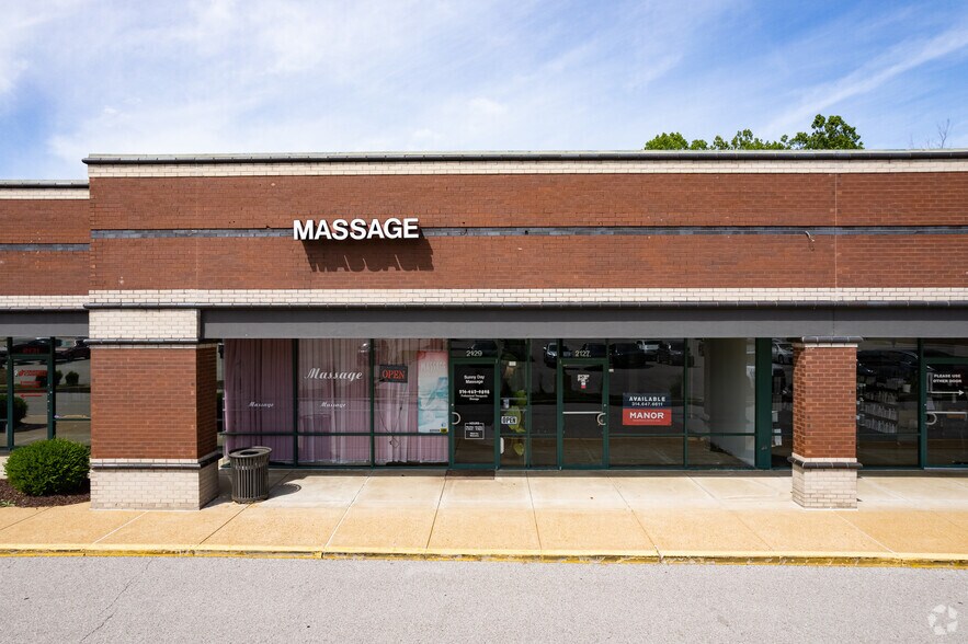 More Photos Of 2115-2161 Barrett Station Rd, Des Peres Unknown For Lease