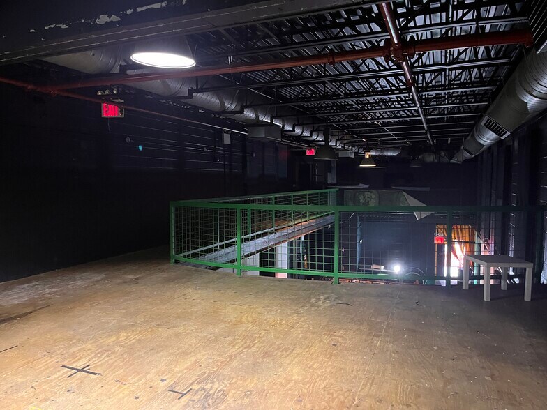 More Photos Of 134 Metropolitan Ave, Brooklyn Warehouse For Lease