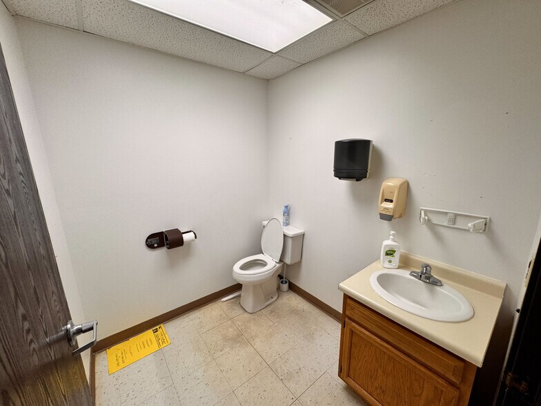 More Photos Of 55 E Main St, Carrollton Office For Sale