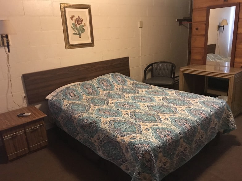 More Photos Of 1301 W Aultman St, Ely Hotel For Sale