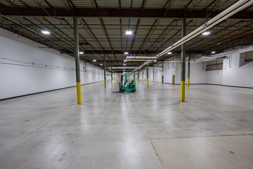 More Photos Of 600 Airport Rd, Fall River Manufacturing For Lease