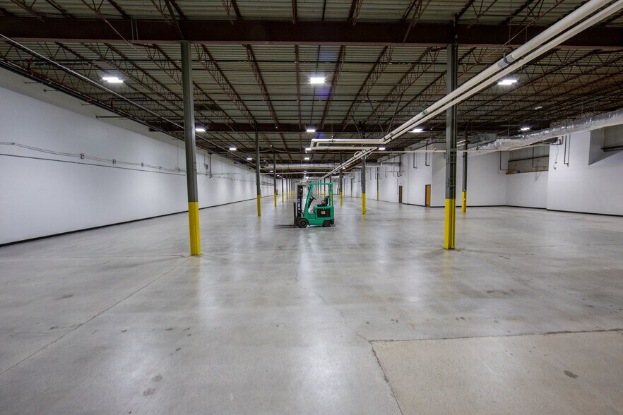 More Photos Of 600 Airport Rd, Fall River Manufacturing For Lease