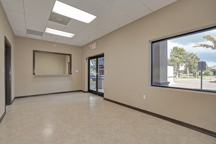 More Photos Of 3118-3122 Center Pointe Dr, Edinburg Medical For Lease