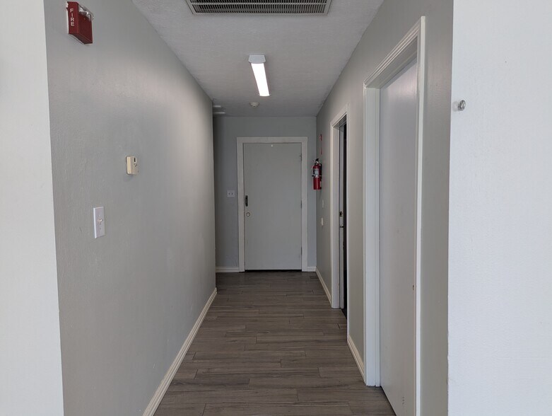 More Photos Of 5805 Old Dowlen Rd, Beaumont Warehouse For Lease