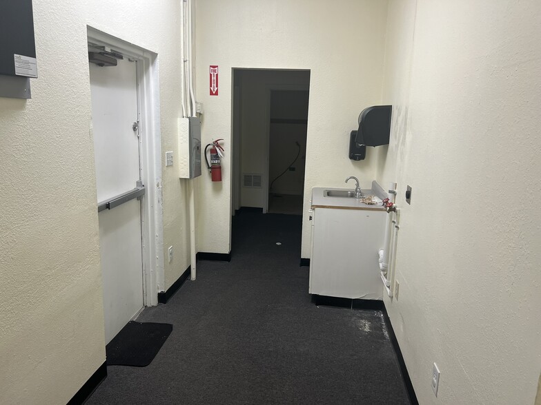 More Photos Of 4740-4780 US Highway 19, New Port Richey Unknown For Lease