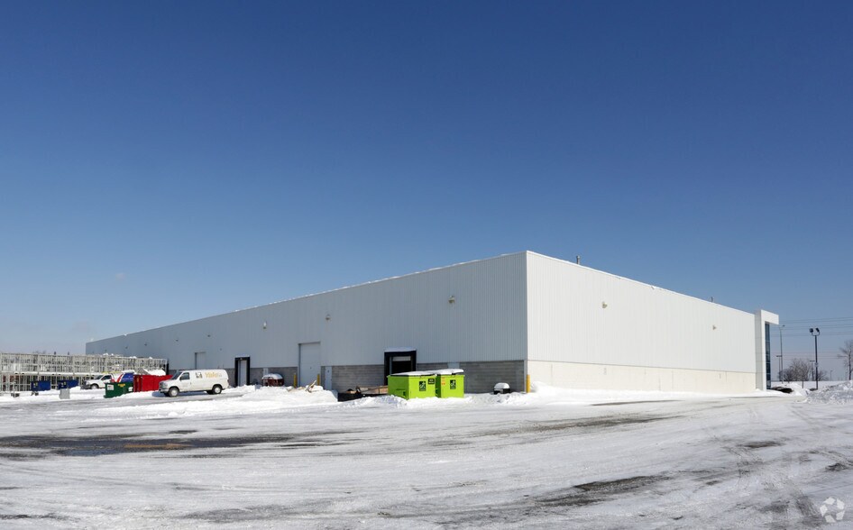More Photos Of 1090 Fountain St N, Cambridge Warehouse For Lease