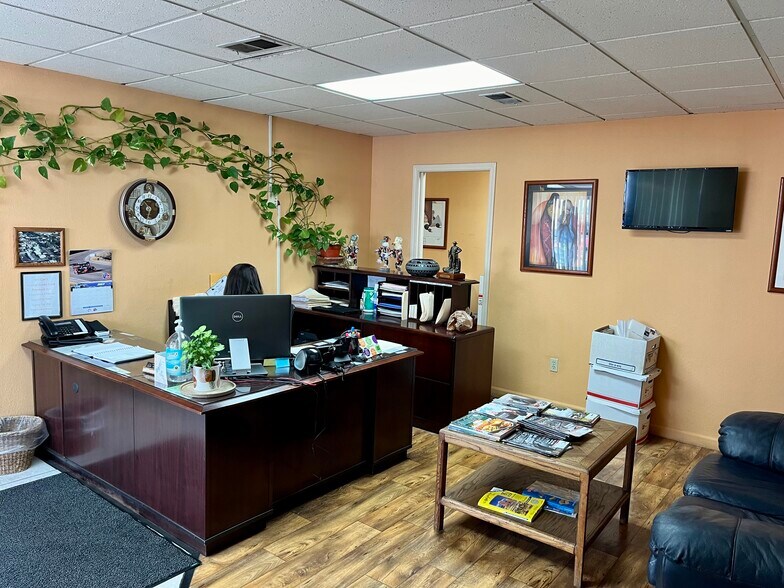 More Photos Of 11505 Central Ave NE, Albuquerque Auto Repair For Sale