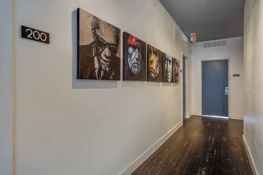 More Photos Of 4104-4118 Fannin St, Houston Storefront Retail Office For Lease