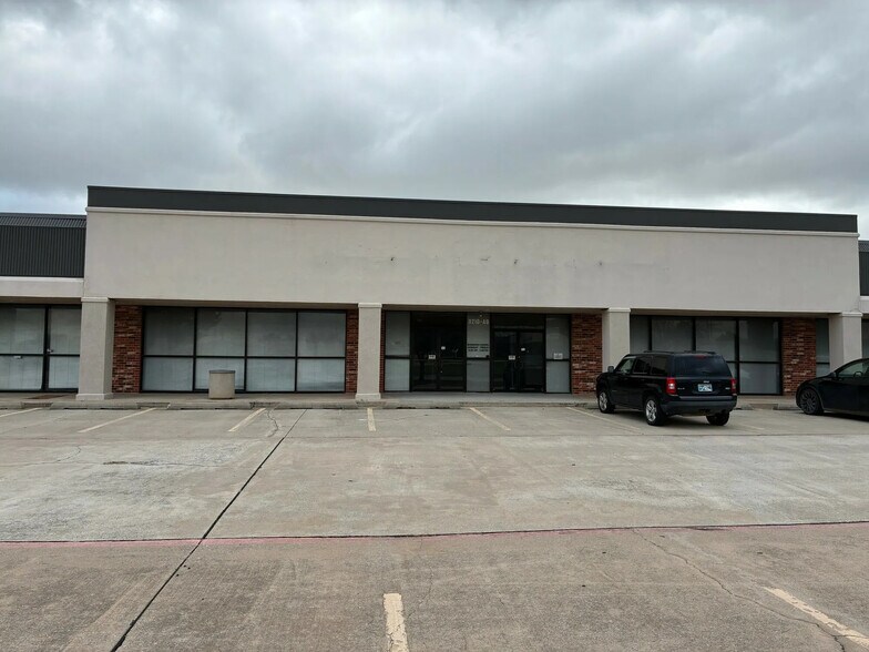 More Photos Of 9210 S Western Ave, Oklahoma City Office For Lease