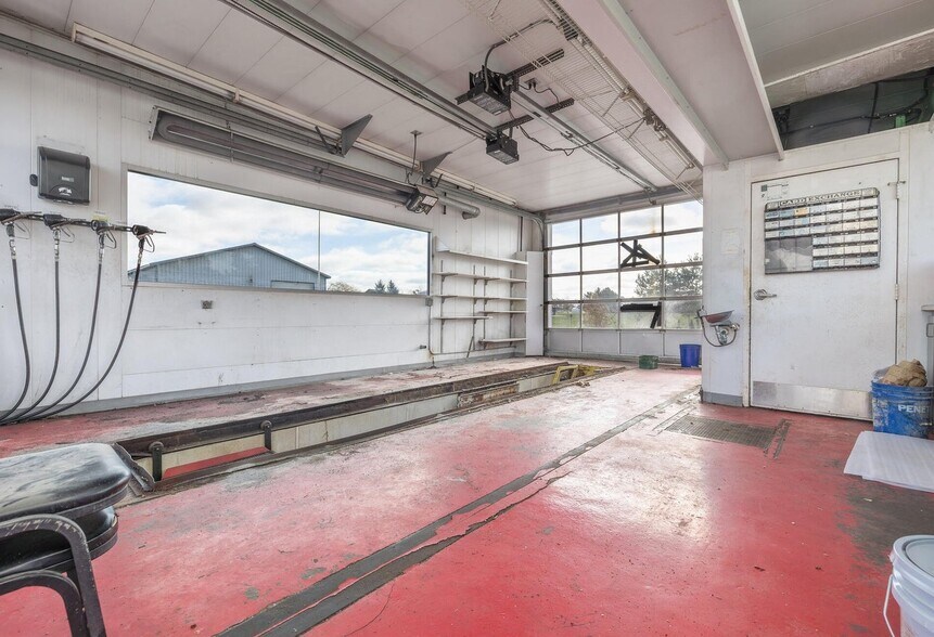 More Photos Of 7341 State Route 366, Huntsville Auto Repair For Sale