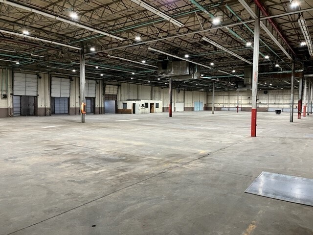 More Photos Of 10500 W Reno Ave, Oklahoma City Manufacturing For Sale
