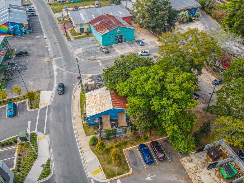 More Photos Of 661-663 Industrial Dr, Tallahassee Warehouse For Lease