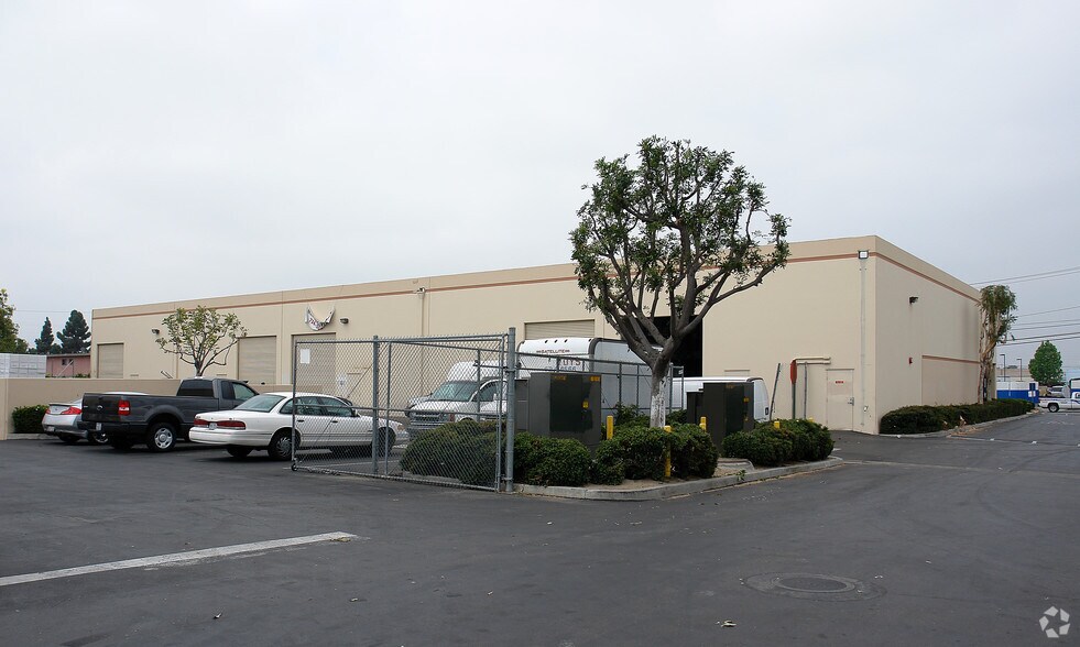 More Photos Of 12600 Westminster Ave, Garden Grove Warehouse For Sale