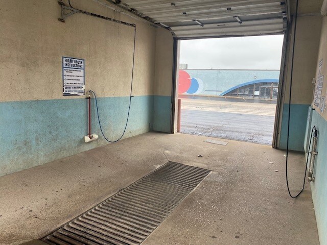 More Photos Of 1025 W 4th St, Monroe Carwash For Sale