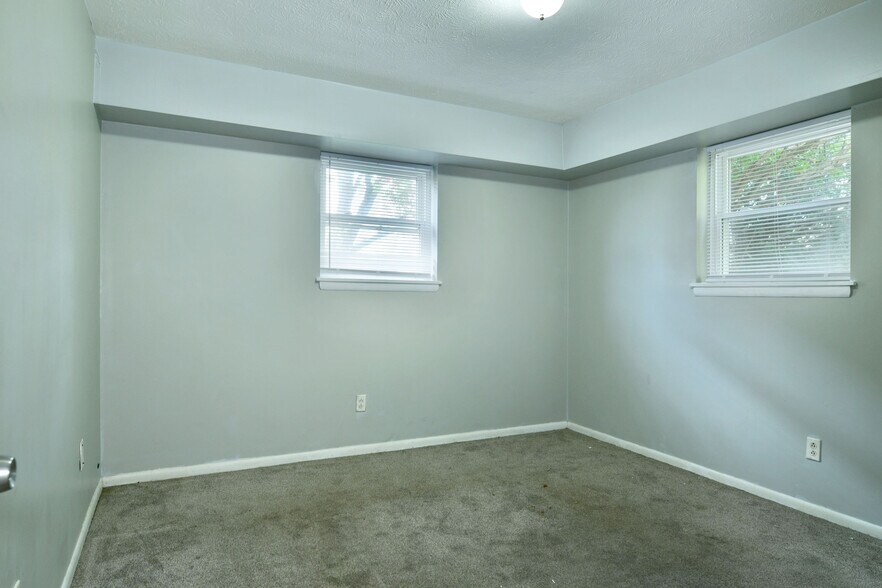 More Photos Of 203-205 Churchill Hubbard Rd, Youngstown Apartments For Sale