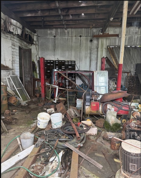 More Photos Of 6 Crown Point Rd, West Deptford Service Station For Sale