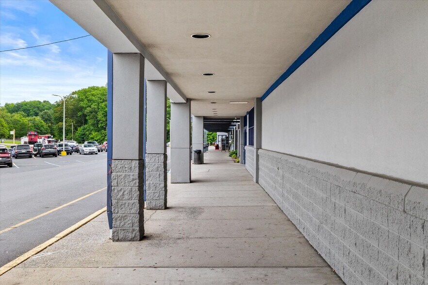 More Photos Of 44 Kings Vlg, Minersville Drugstore For Lease