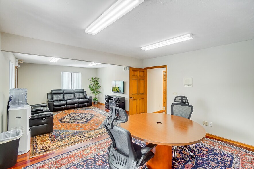 More Photos Of 9672-9694 Cincinnati Columbus Rd, West Chester Office Residential For Sale