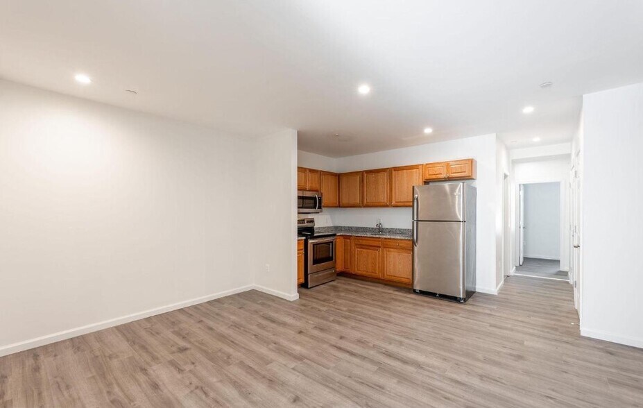 More Photos Of 2928 Nelson Pl Se, Washington Apartments For Sale