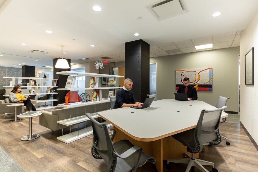 More Photos Of 136 Madison Ave, New York Coworking Space