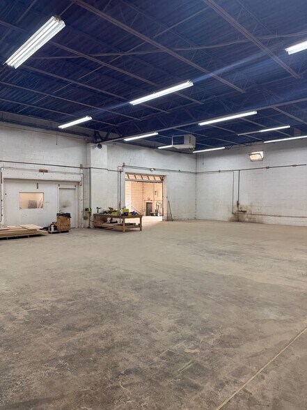More Photos Of 321 Ramsdell Ave, Buffalo Warehouse For Lease
