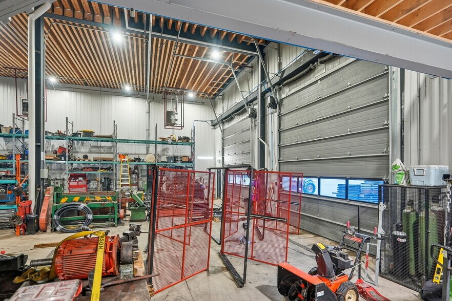 More Photos Of 224 Robot St, Vars Warehouse For Sale