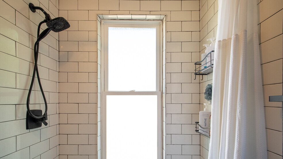 More Photos Of 312 Center St E, Hammond Freestanding For Sale