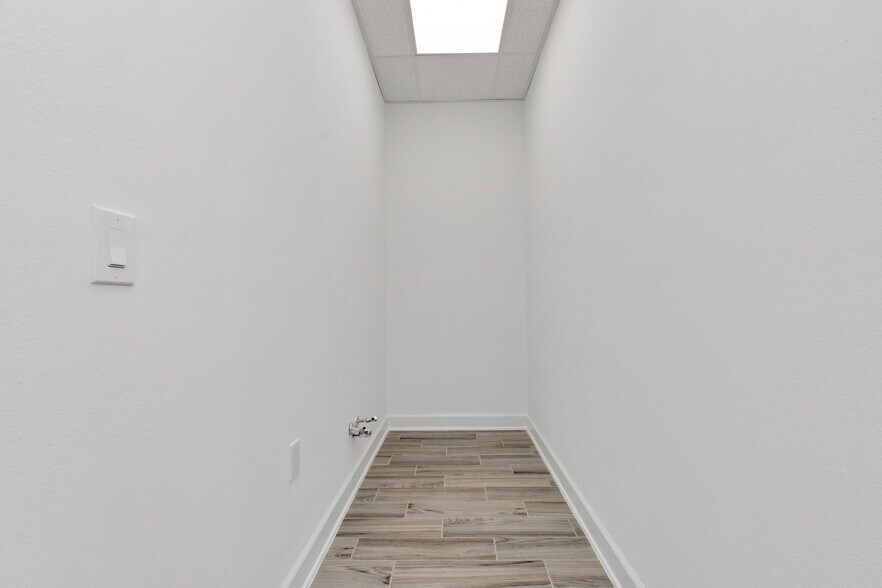 More Photos Of 26077 Nelson Way, Katy Unknown For Lease