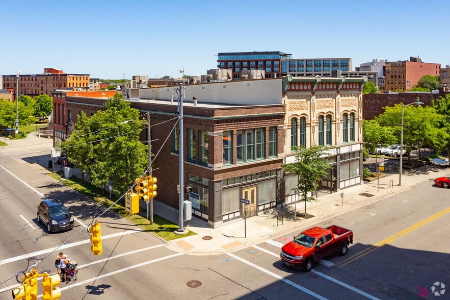 More Photos Of 348 N Burdick St, Kalamazoo Medical For Lease