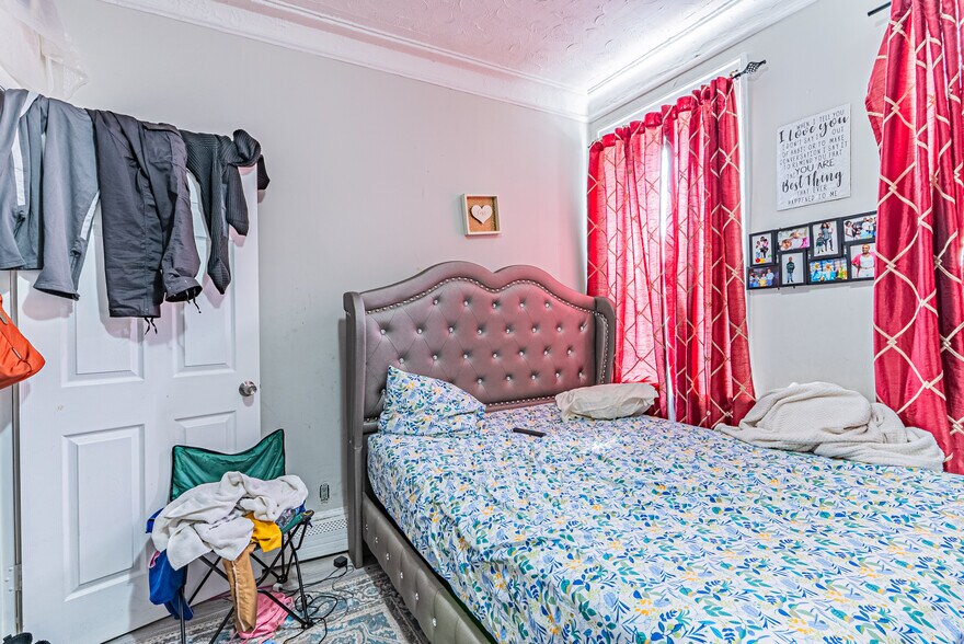 More Photos Of 307 Clinton Pl, Newark Apartments For Sale