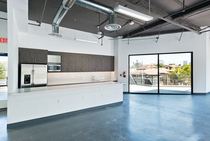 More Photos Of 1545 26th St, Santa Monica Loft Creative Space For Lease