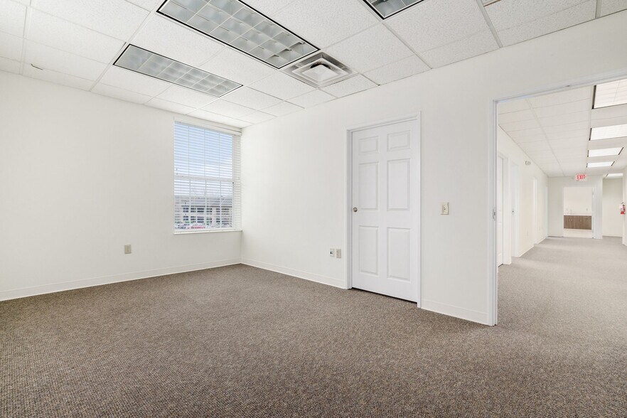 More Photos Of 4100 Horizons Dr, Columbus Coworking Space