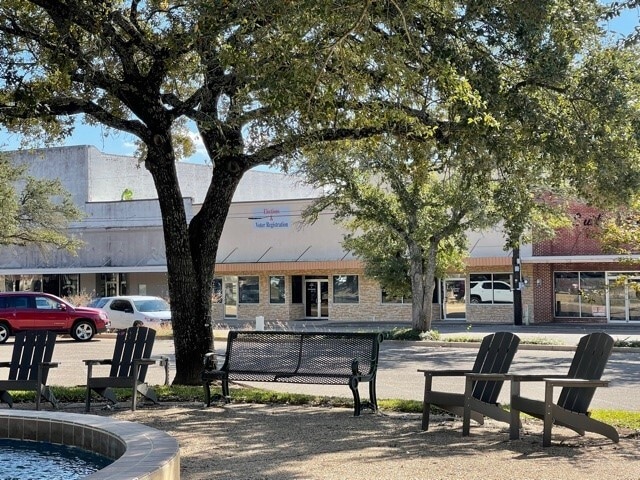 More Photos Of 107 W Main St, Cameron Storefront Retail Office For Sale