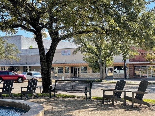 More Photos Of 107 W Main St, Cameron Storefront Retail Office For Sale