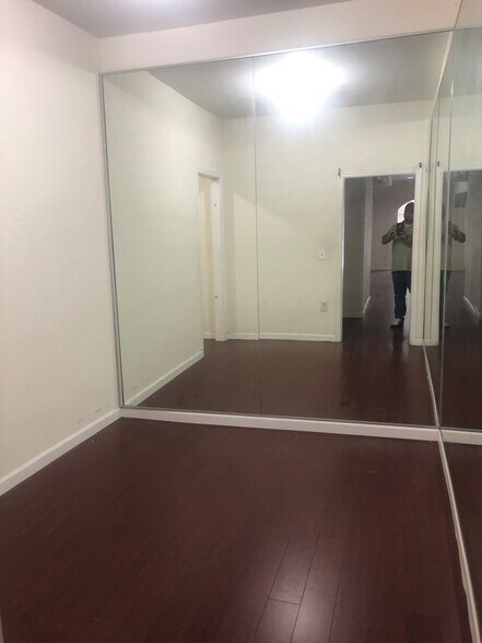 More Photos Of 412-414 E 12th St, Oakland Storefront Retail Residential For Sale