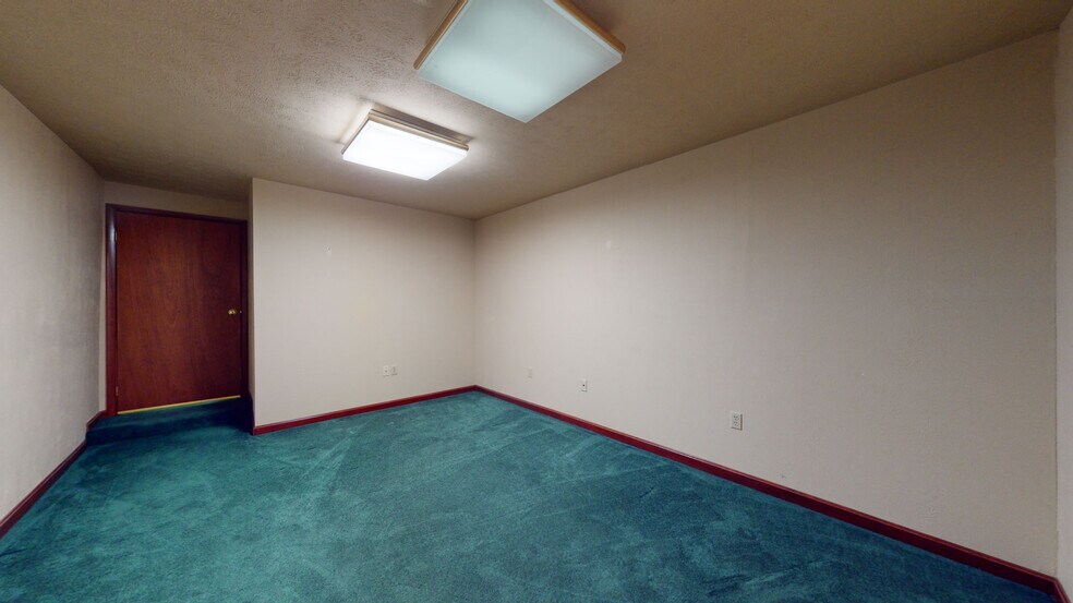 More Photos Of 12249 US Route 30, North Huntingdon Veterinarian Kennel For Sale