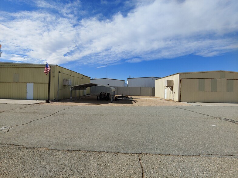 More Photos Of 6001 Curtis Pl, California City Warehouse For Sale