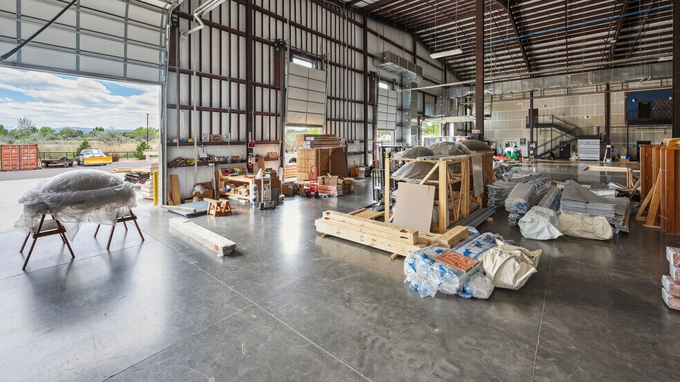 More Photos Of 1227 Mayfly Dr, Montrose Manufacturing For Sale