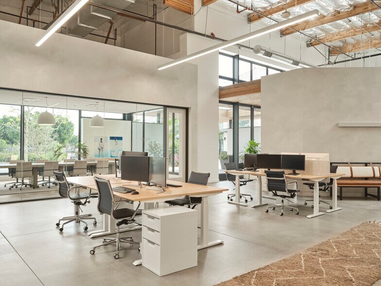 More Photos Of 800 S Pacific Coast Hwy, El Segundo Loft Creative Space For Lease