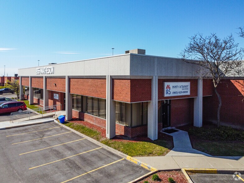 More Photos Of 855 Matheson Blvd E, Mississauga Warehouse For Lease