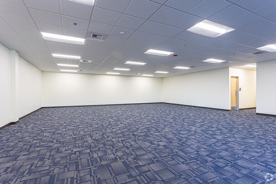 More Photos Of 4195 W Valley Hwy N, Auburn Warehouse For Lease