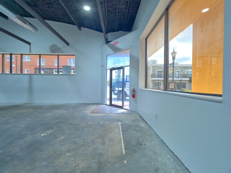 More Photos Of 18 S Main St, Brooksville Office For Lease