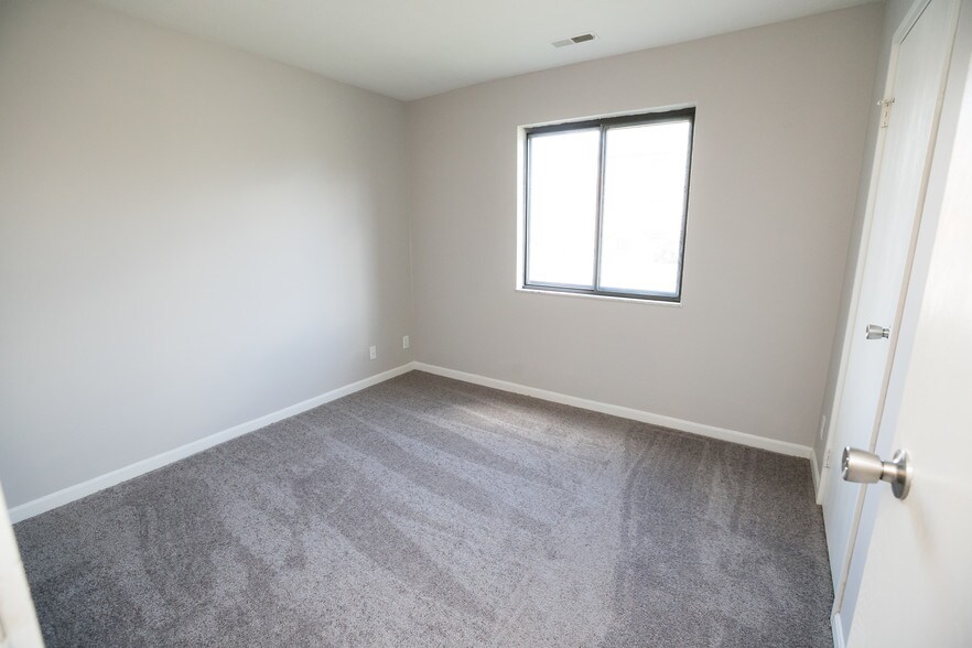 More Photos Of 480 Pedretti Ave, Cincinnati Apartments For Sale