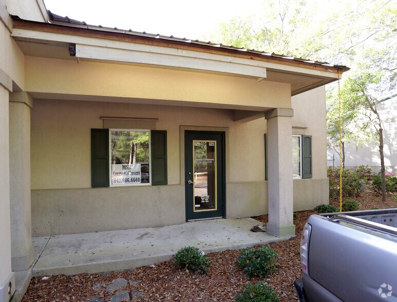 More Photos Of 140 Beach City Rd, Hilton Head Island Flex For Lease